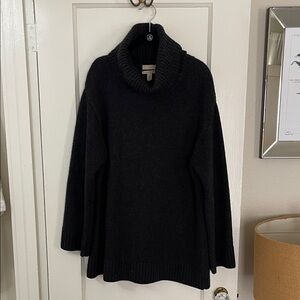 Cozy dark gray Turtleneck Sweater